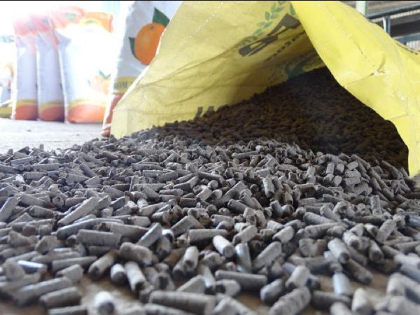 کارخانه تولید کود مرغی در بسته های متفاوت